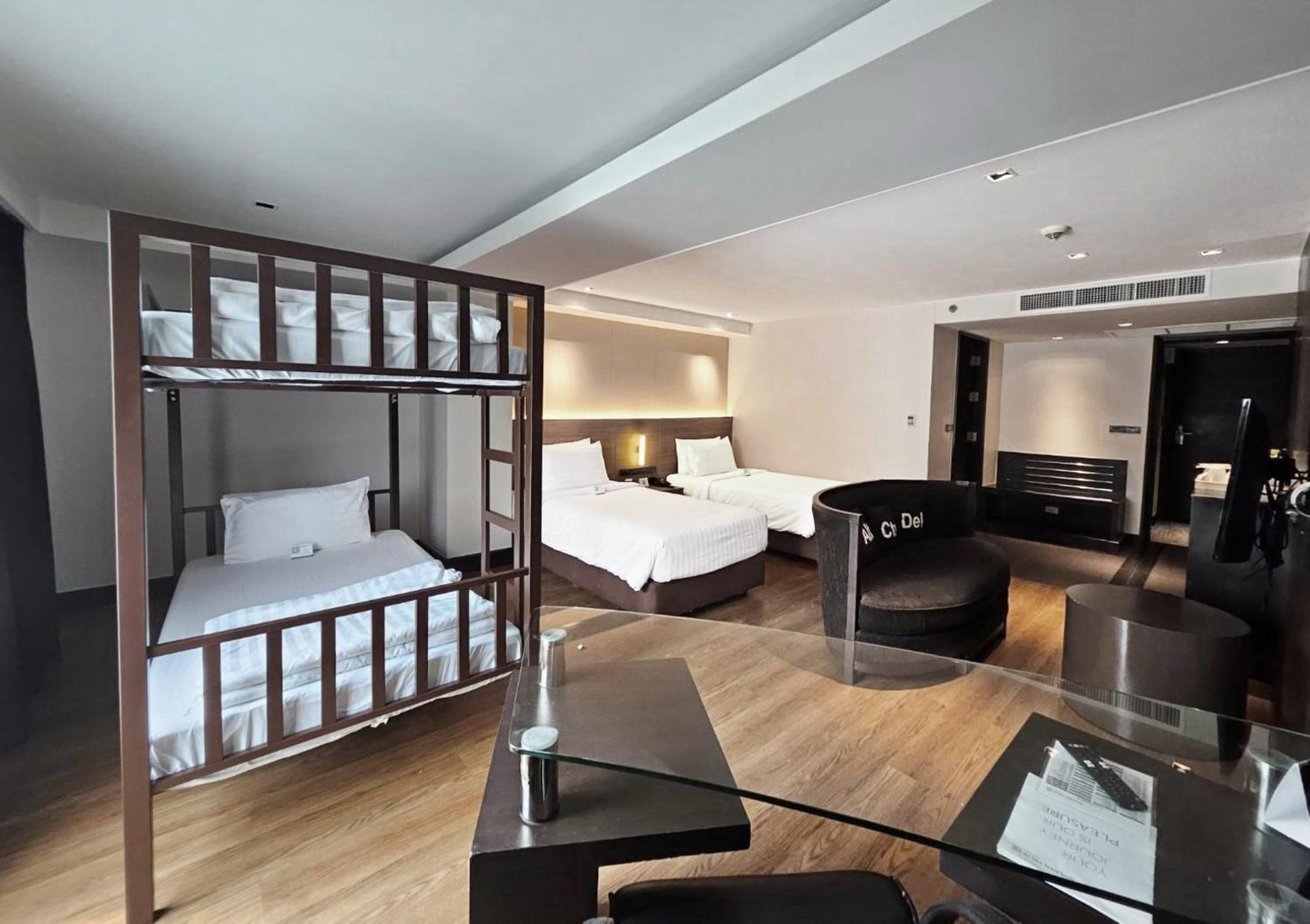 Golden Tulip Mandison Suites Bangkok Eksteriør billede