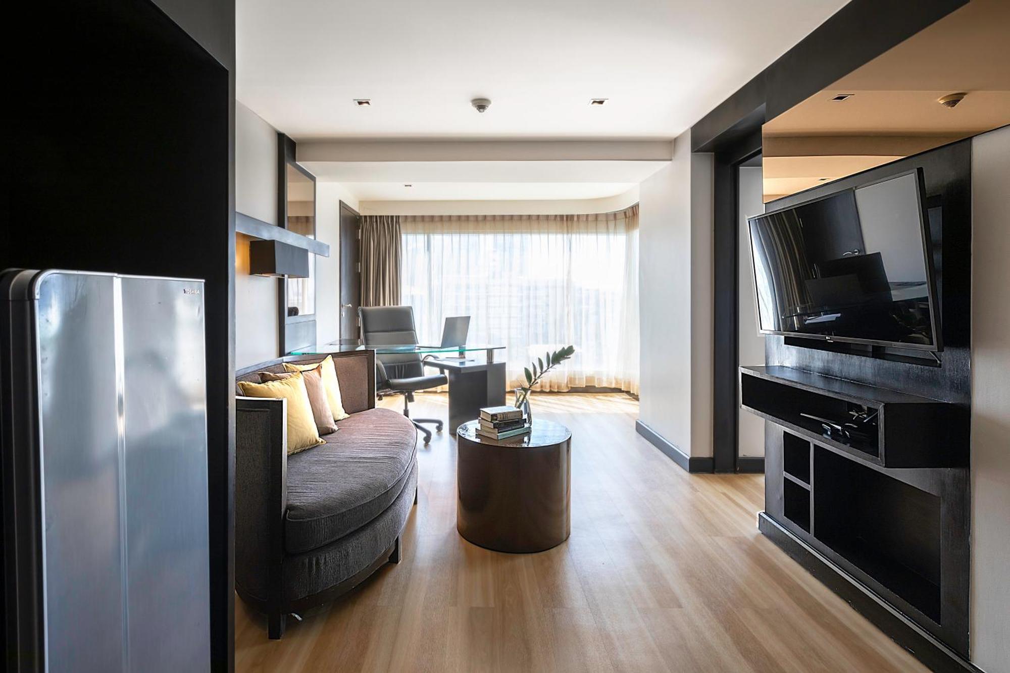 Golden Tulip Mandison Suites Bangkok Eksteriør billede