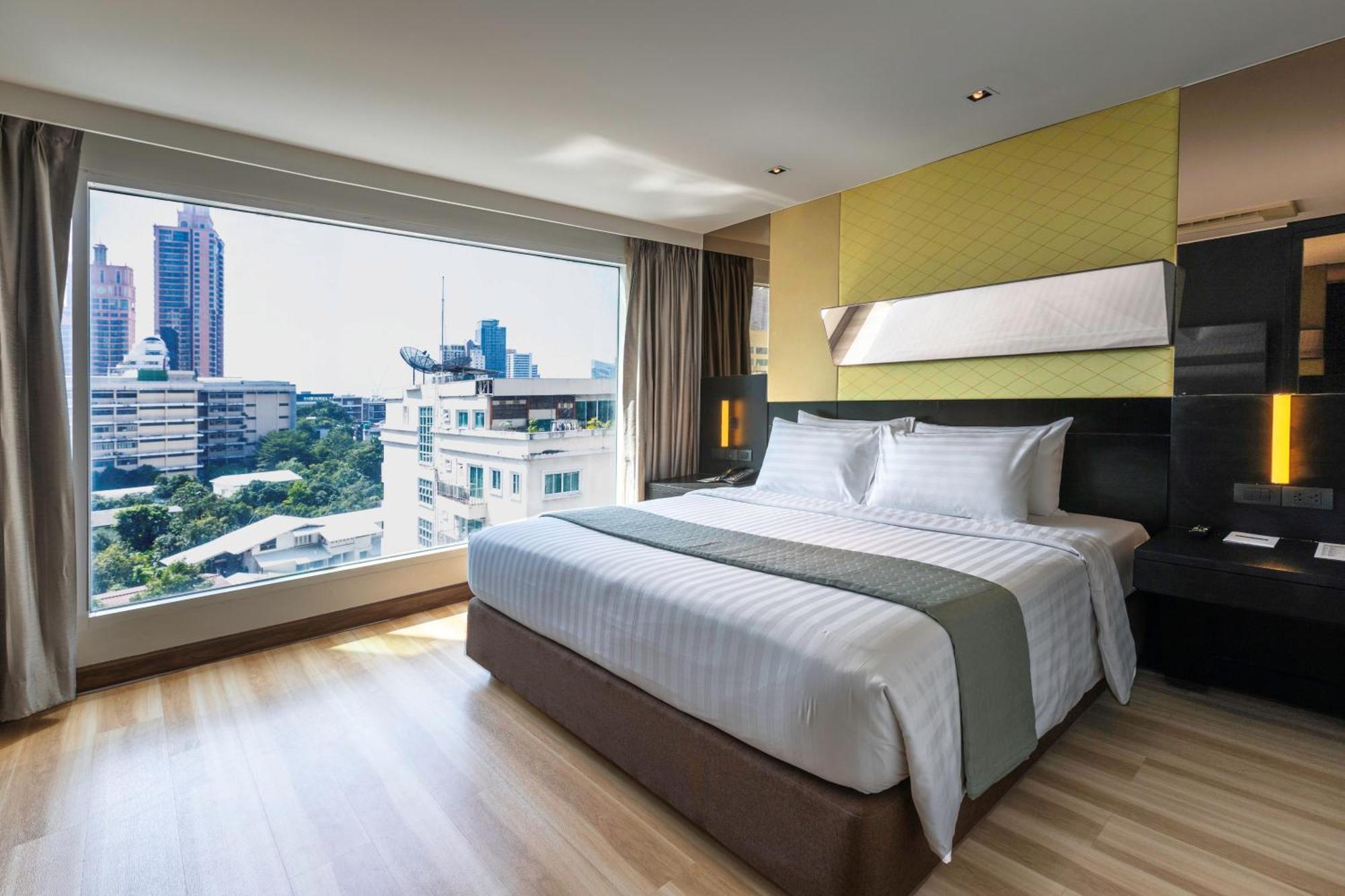 Golden Tulip Mandison Suites Bangkok Eksteriør billede